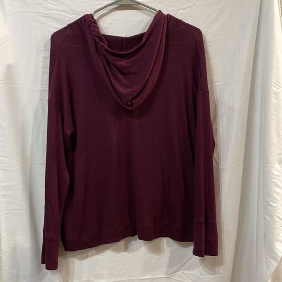 Jillie Tulip Hem Knit Hoodie‎ - Picture 7 of 8